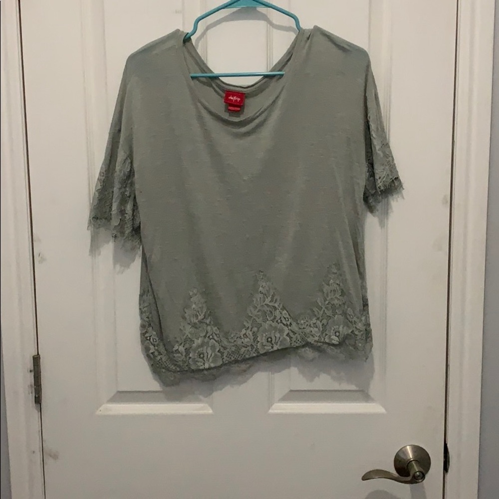 Floral Lace patterned blouse.